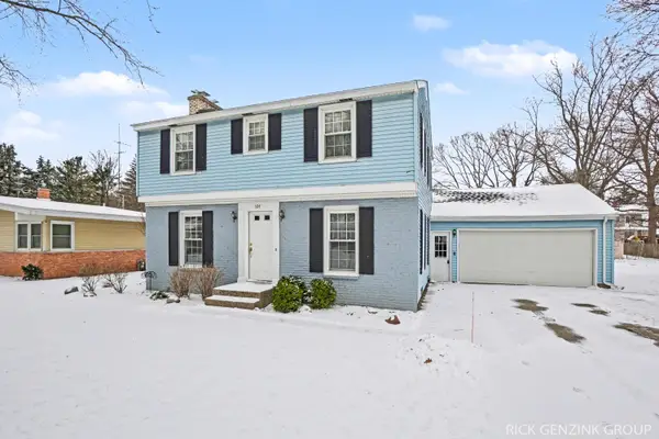 101 E 33rd Street, Holland, MI 49423