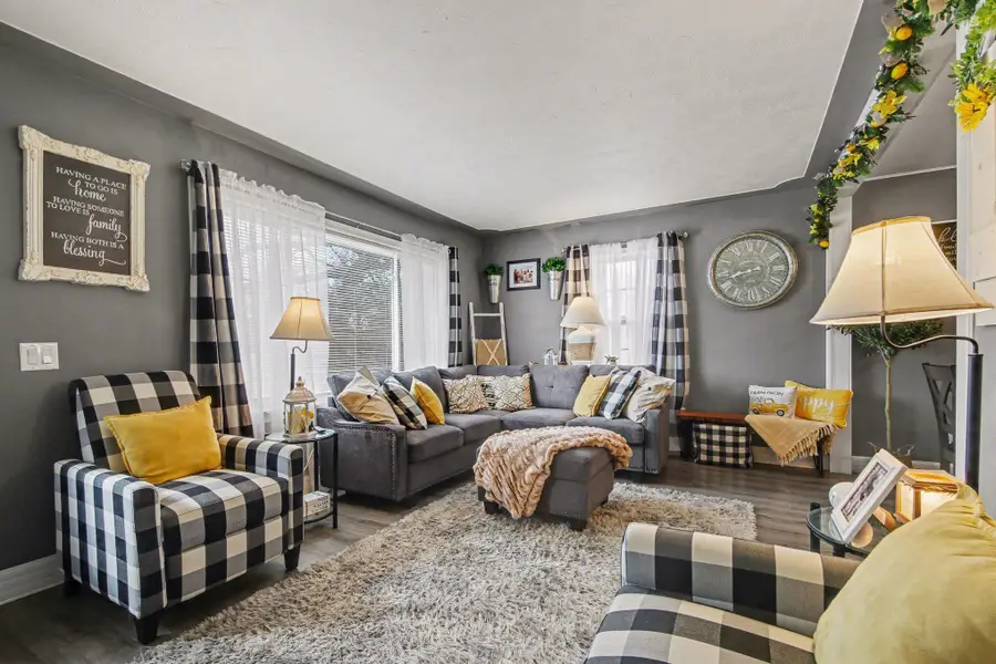 820 S Quarterline Road, Muskegon, MI 49442 - #2