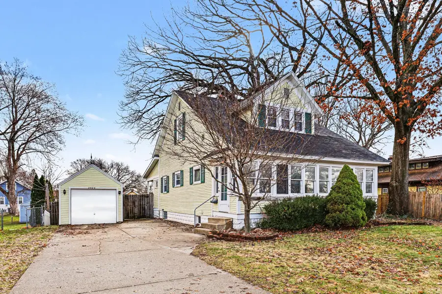 2520 Roys Avenue Sw, Wyoming, MI 49519 - #2