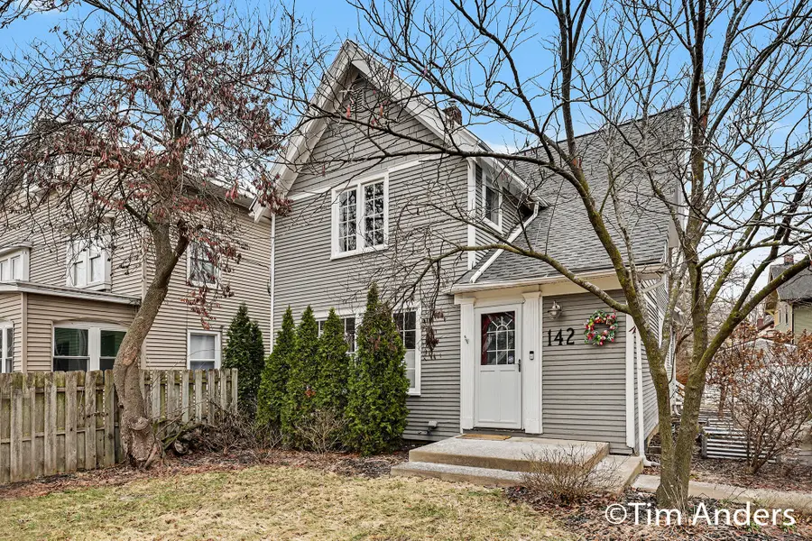 142 Carlton Avenue Se, Grand Rapids, MI 49506 - #2