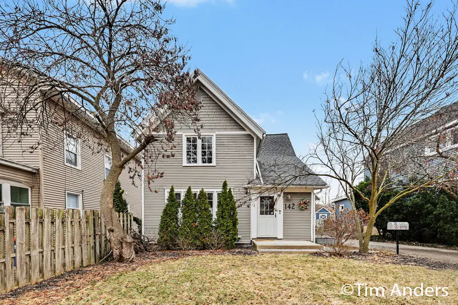 142 Carlton Avenue Se, Grand Rapids, MI 49506 - #3