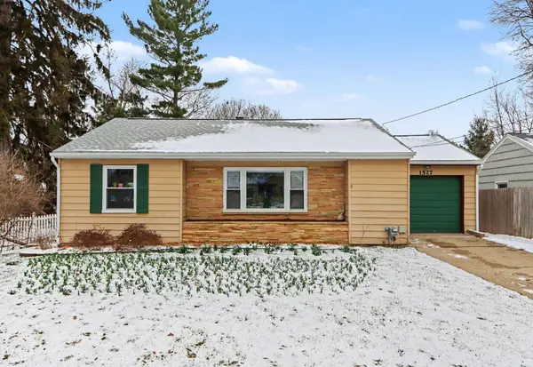 1527 Kingston Avenue, Kalamazoo, MI 49001