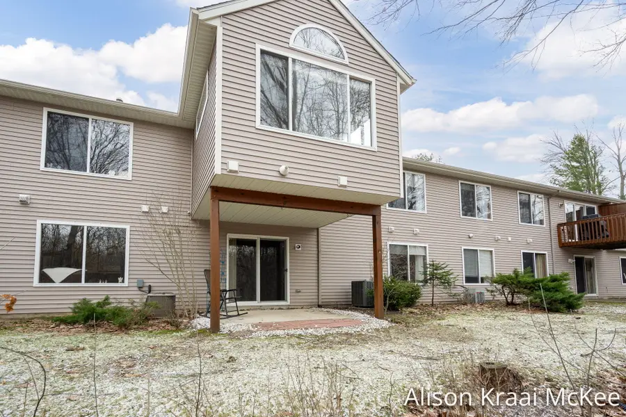 5923 W Lyn Haven Drive Se, Grand Rapids, MI 49512 - #3