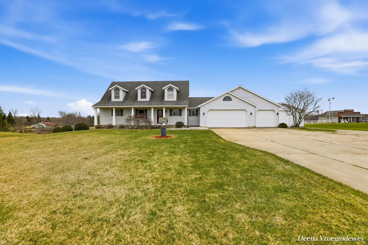 914 Jackson Street Sw, Grandville, MI 49418 - #1