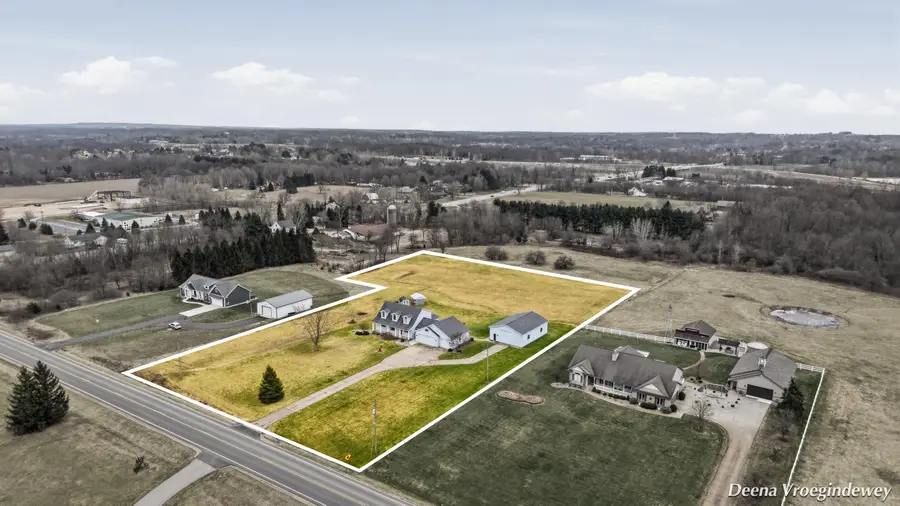 914 Jackson Street Sw, Grandville, MI 49418 - #3