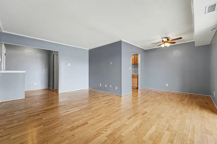 2070 Fort Street #G-4, Trenton, MI 48183 - #3