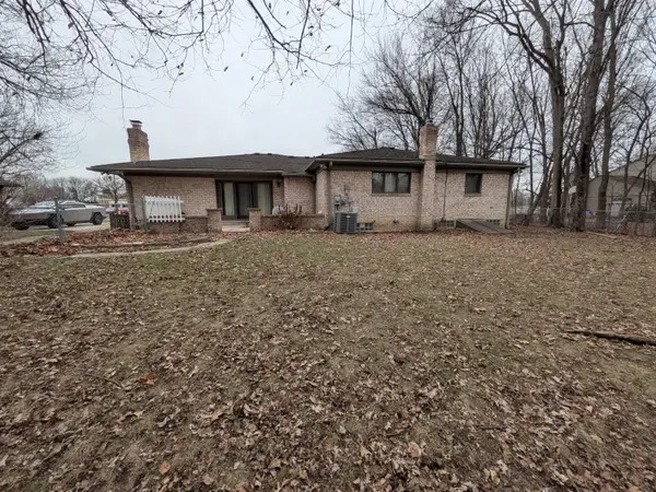 11235 Common Road, Warren, MI 48093