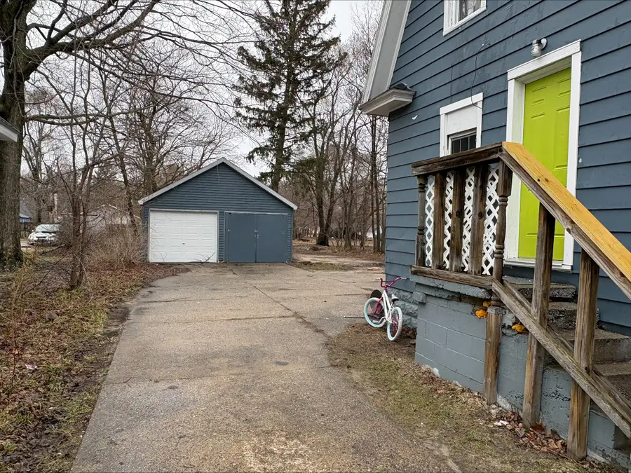 314 W Southern Avenue, Muskegon, MI 49441 - #2