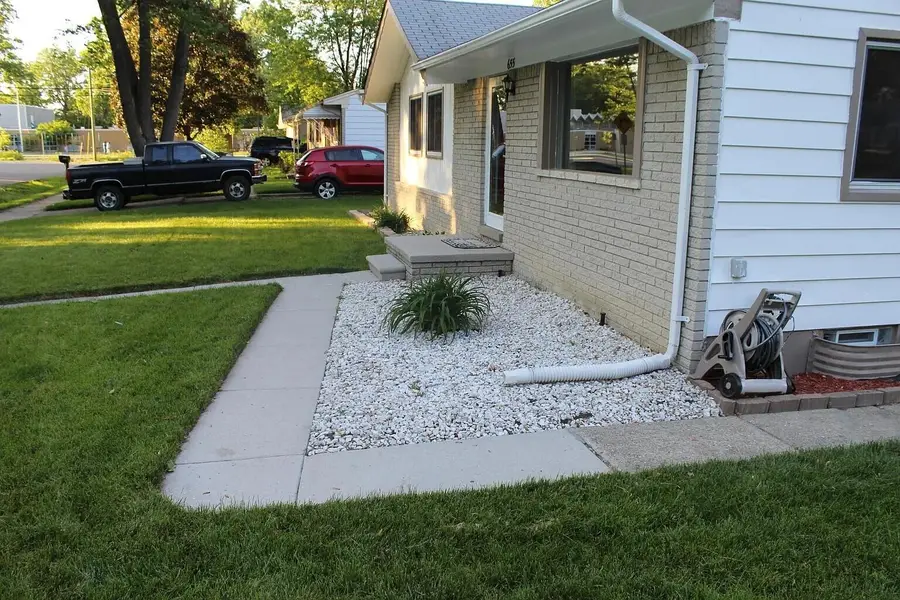 655 Robinwood Drive, Troy, MI 48083 - #3