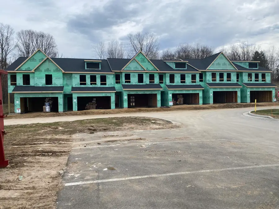 4846 Hidden River Avenue Sw #55, Wyoming, MI 49418 - #2