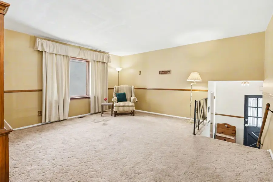 2325 Fair Oaks Street E, Niles, MI 49120 - #3