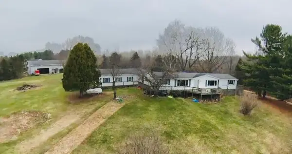 1306 Jack Henry Drive, Charlotte, MI 48813