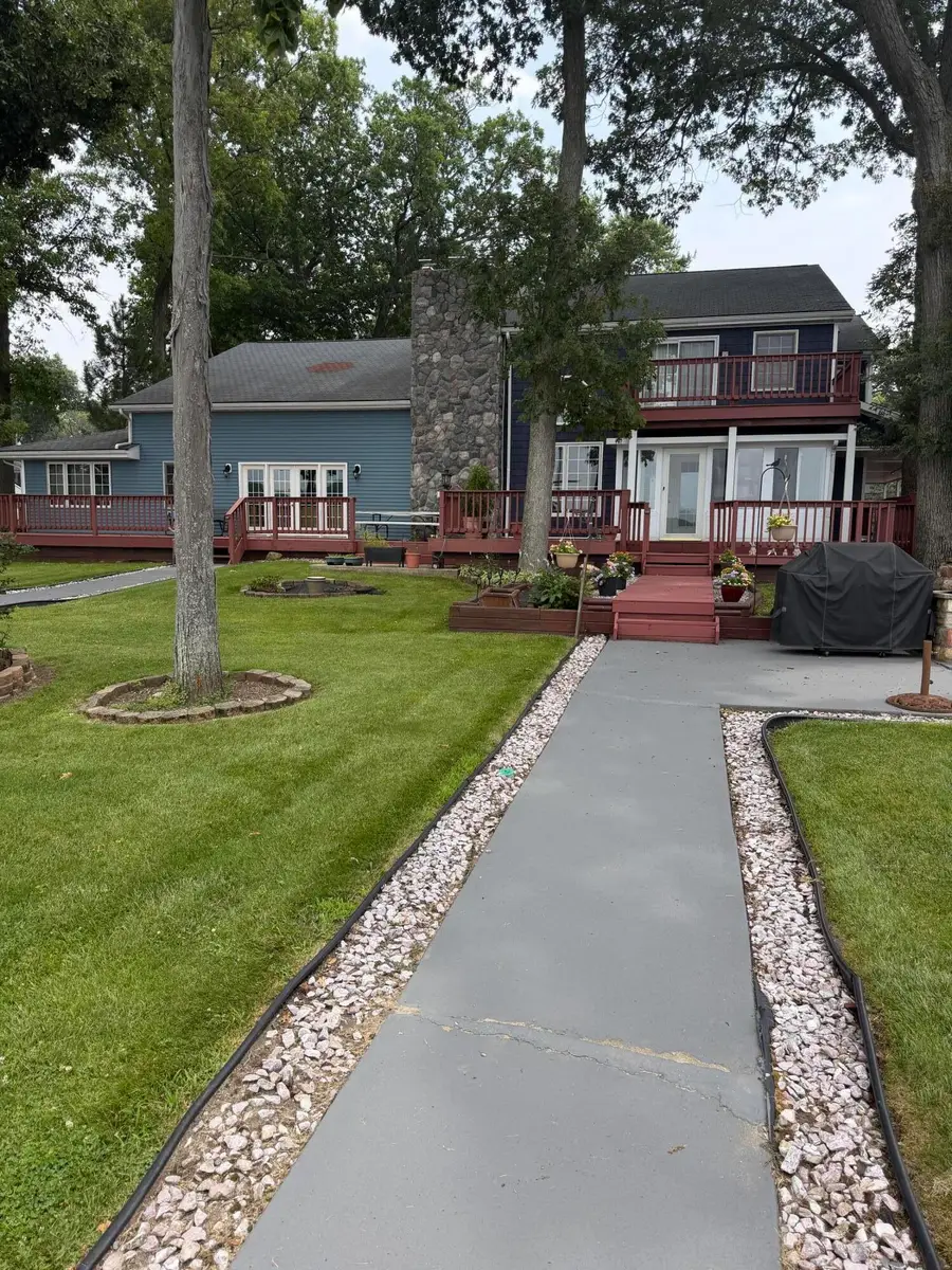 2454 Oakwood Drive, Hillsdale, MI 49242 - #3