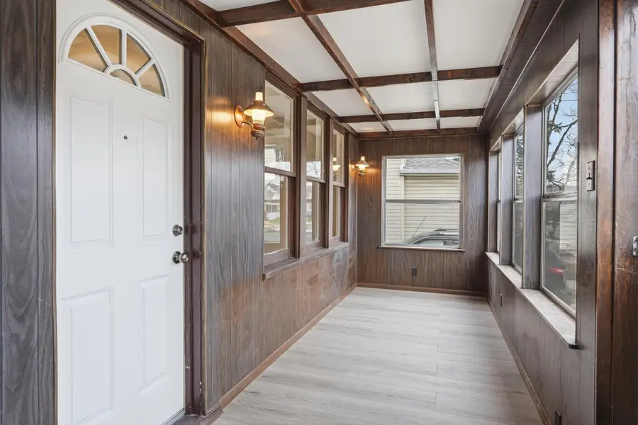 352 E Goulson Avenue, Hazel Park, MI 48030 - #3