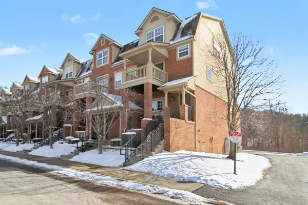 3054 Barclay Way, Ann Arbor, MI 48105