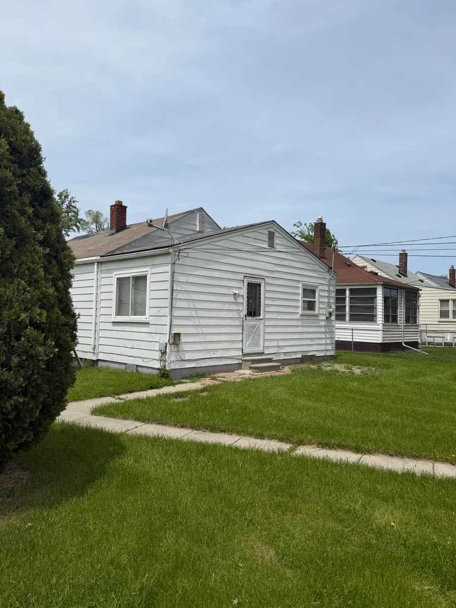 21706 Rausch Avenue, Eastpointe, MI 48021 - #3