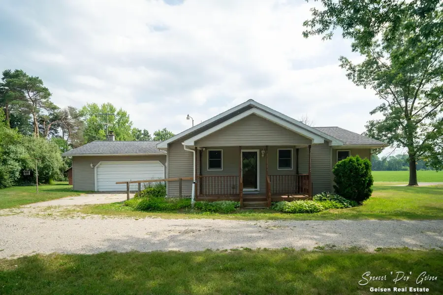 7961 W Sidney Road, Greenville, MI 48838 - #3