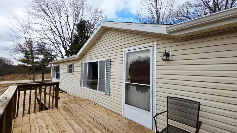 7272 Cedar Lake Road Ne, Edmore, MI 48829 - #3