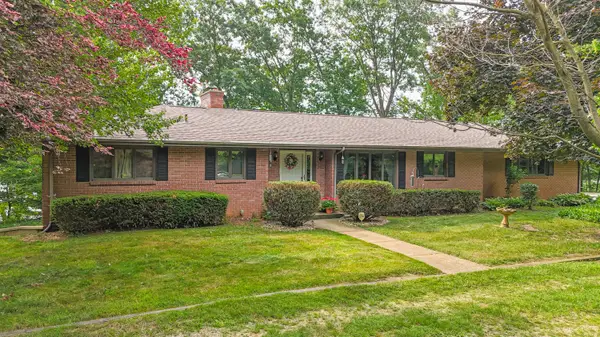 55835 Davis Lane, Dowagiac, MI 49047