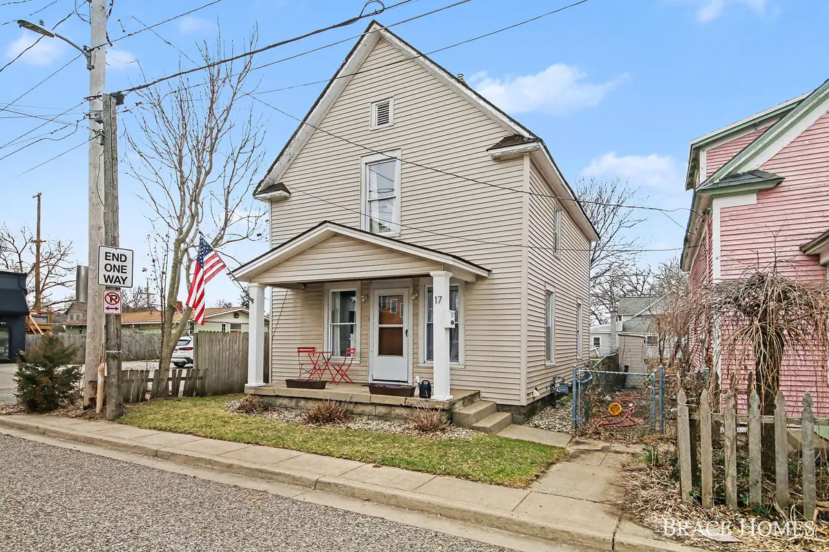 17 Vandine Place Ne, Grand Rapids, MI 49503 - #1