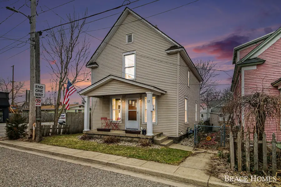 17 Vandine Place Ne, Grand Rapids, MI 49503 - #2