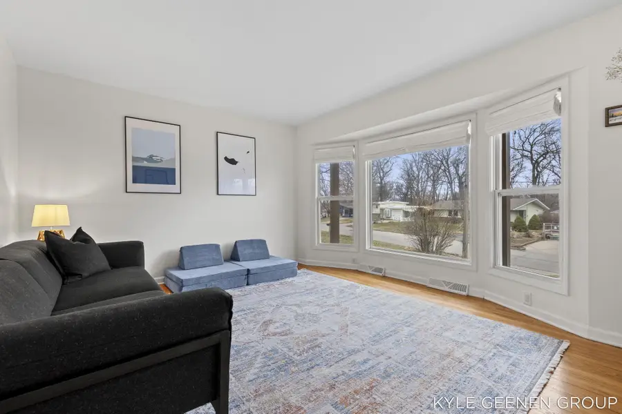 2226 Greenview Drive Sw, Wyoming, MI 49519 - #3