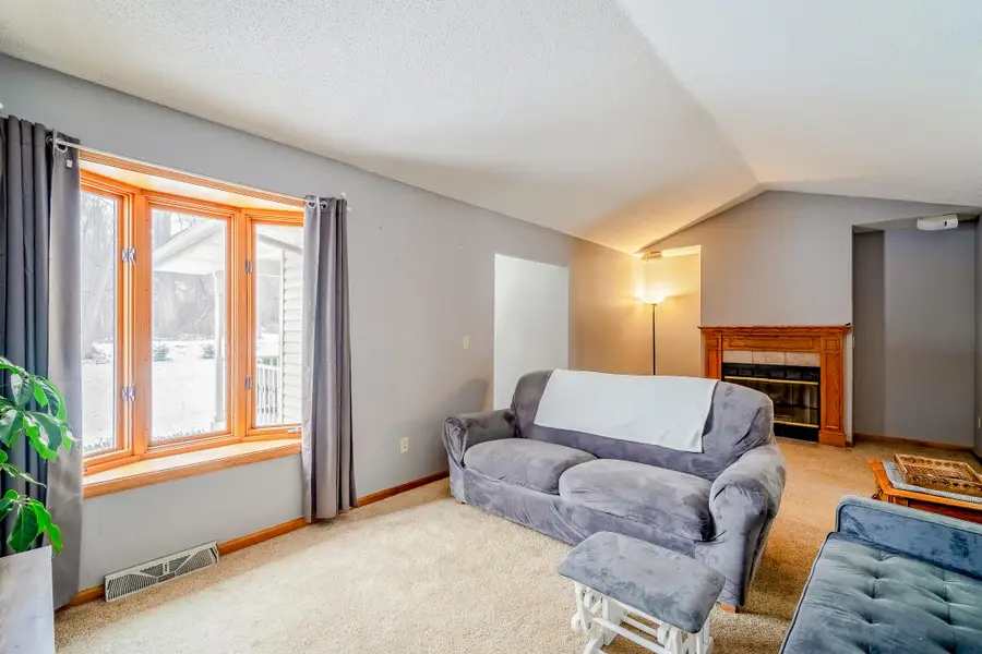 5160 Whipple Lake Road, Clarkston, MI 48348 - #3