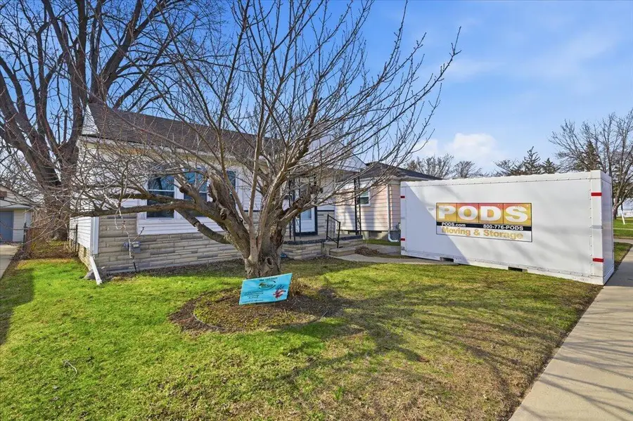 24883 Brittany Avenue, Eastpointe, MI 48021 - #3