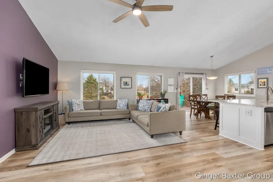 7476 Tillicum Trail Ne, Rockford, MI 49341 - #3