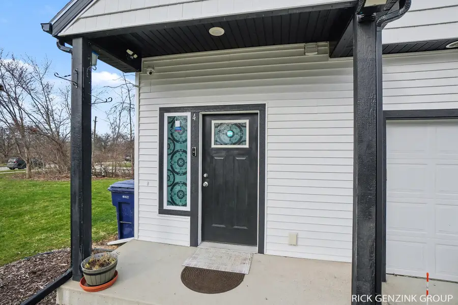 392 Harbor Town Court #4, Holland, MI 49423 - #3