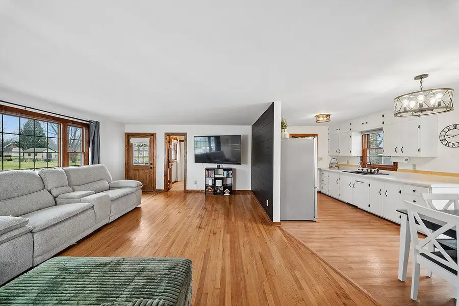 404 Sherwood Avenue, Three Oaks, MI 49128 - #3