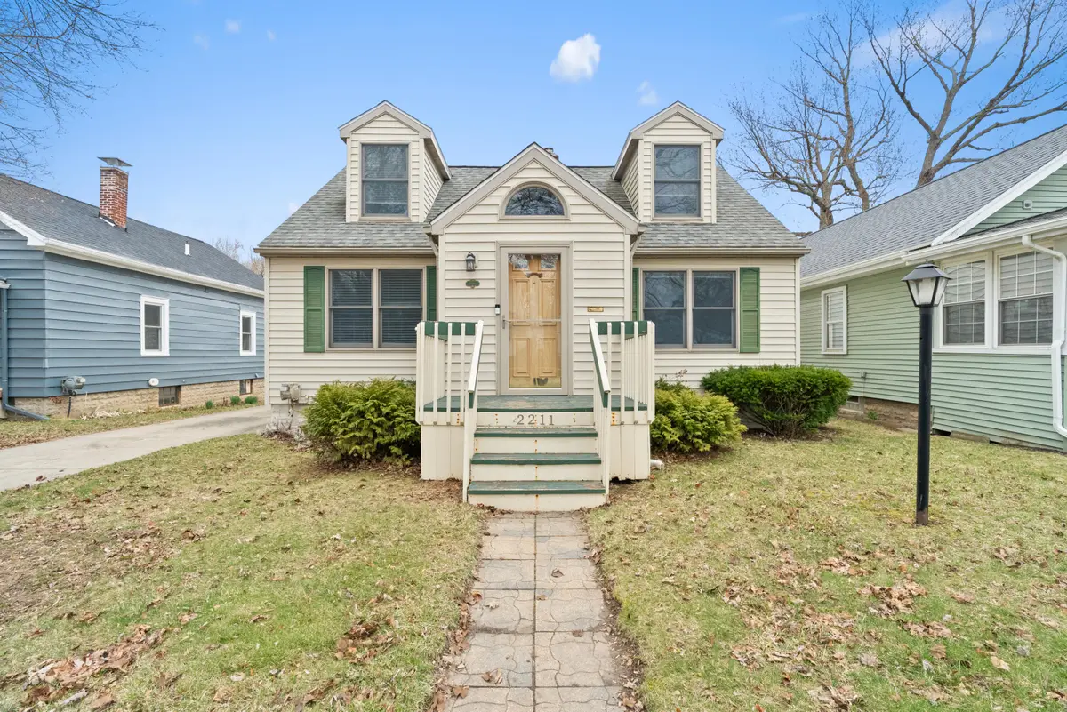 2211 Harding Avenue, Lansing, MI 48910 - #1