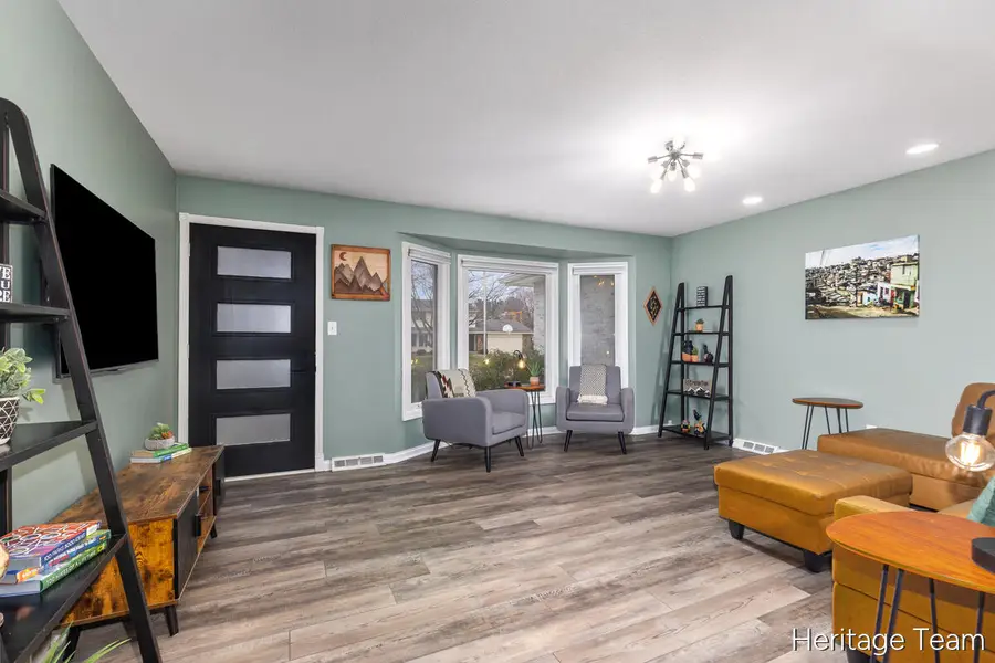 8116 Birchwood Avenue, Jenison, MI 49428 - #3