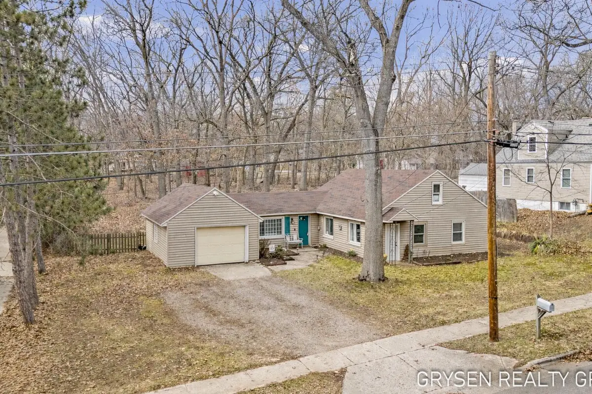 3631 Minnie Avenue Sw, Wyoming, MI 49519 - #1