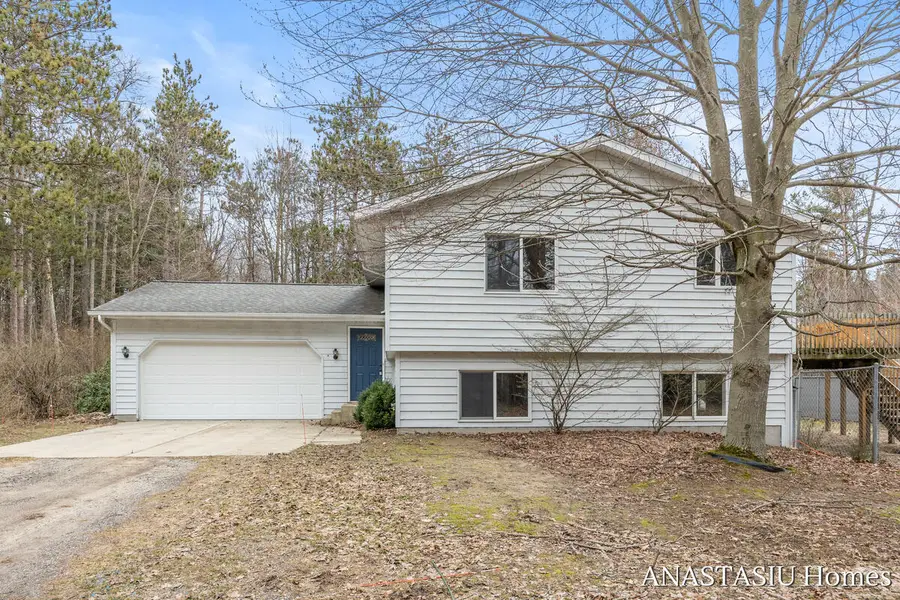 15882 Taylor Street, West Olive, MI 49460 - #3