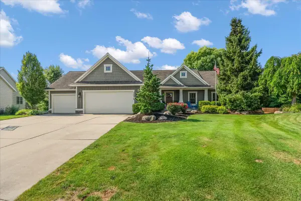 2678 Hawthorne Court, Jenison, MI 49428
