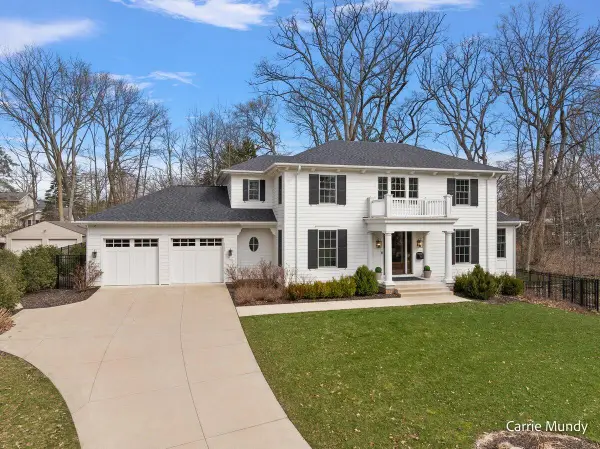 2725 Beechwood Drive Se, Grand Rapids, MI 49506