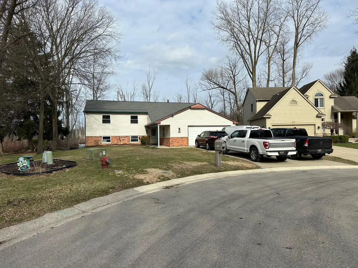 1535 Kings Crown, Wixom, MI 48393 - #1