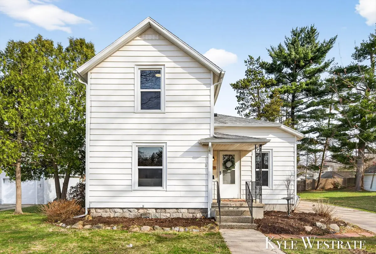 225 W Marshall Street, Hastings, MI 49058 - #1