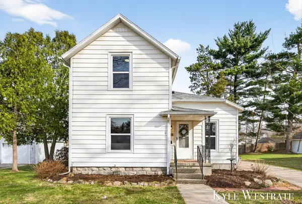 225 W Marshall Street, Hastings, MI 49058