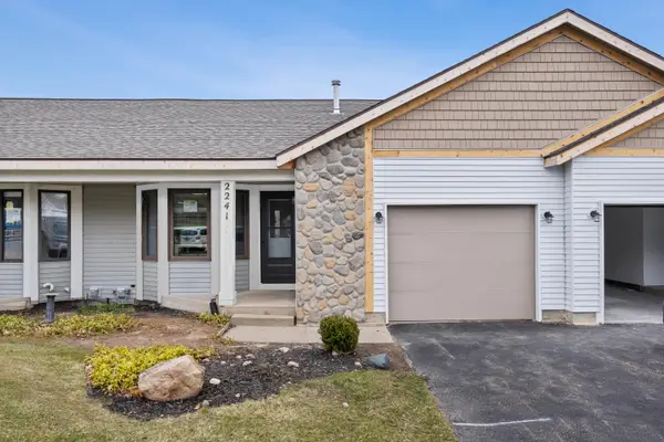 2241 Southgate Drive Se #82, Grand Rapids, MI 49508