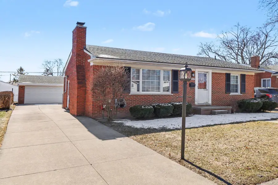 32431 Washington Street, Livonia, MI 48150 - #3