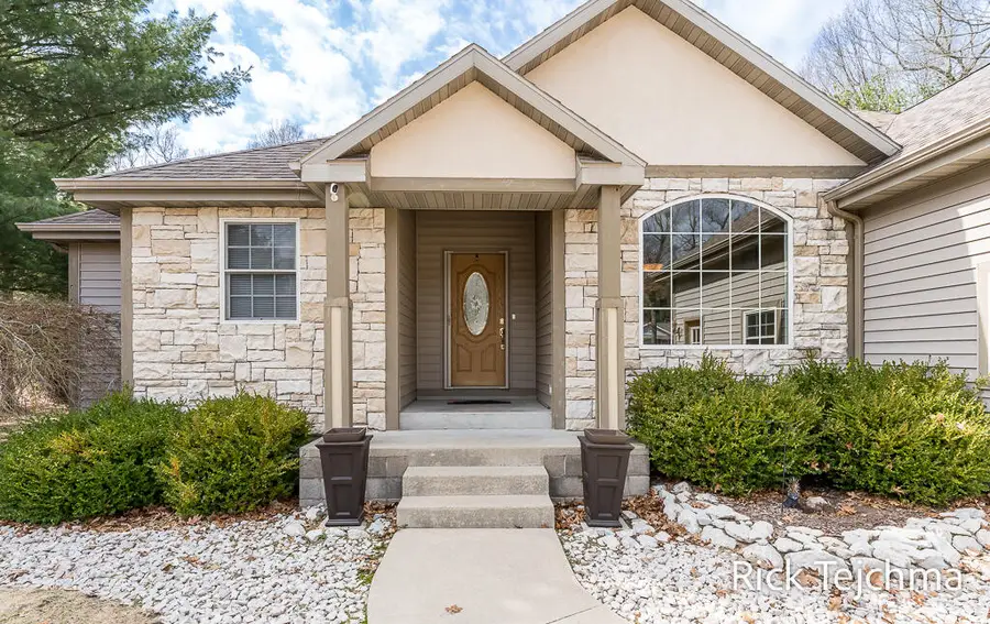 2055 Rambling Oak Drive, Muskegon, MI 49445 - #2