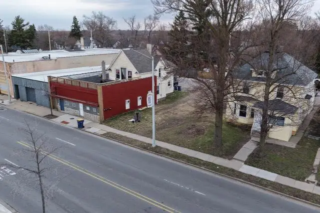 1904 Division Avenue S, Grand Rapids, MI 49507 - #1