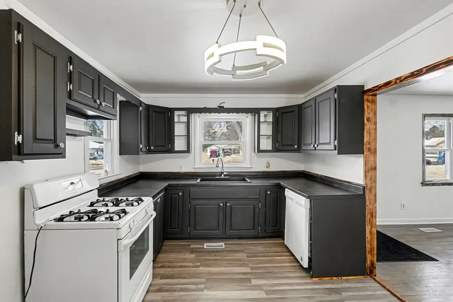 818 N Main Street, Evart, MI 49631 - #3