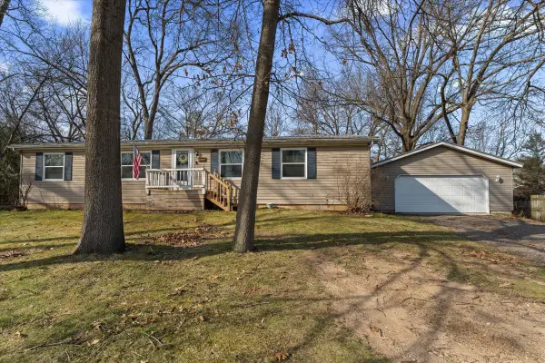 21864 Mccain Lane, Edwardsburg, MI 49112