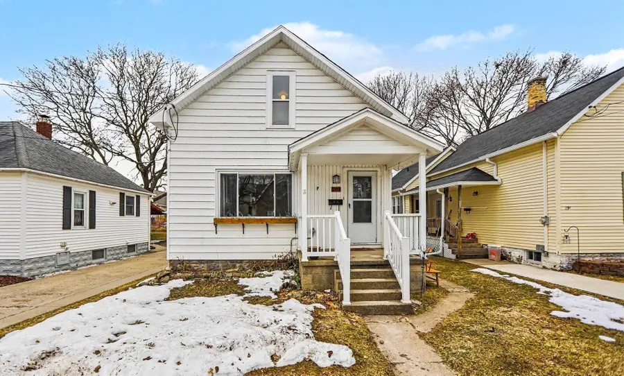 289 6th Street, Manistee, MI 49660 - #2