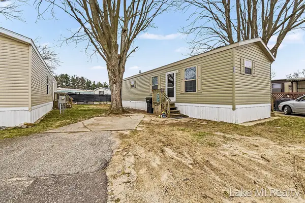 224 S Kenbrook Street Se, Grand Rapids, MI 49548