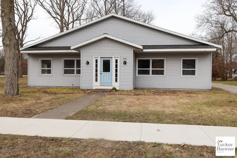 293 N 3rd Avenue, Fruitport, MI 49415 - #2