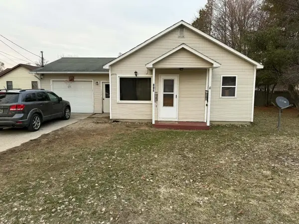 112 W 11th Street, Evart, MI 49631